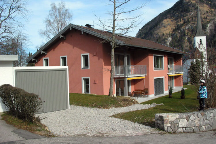 Wohnhaus mit 4 Einheiten von 1965